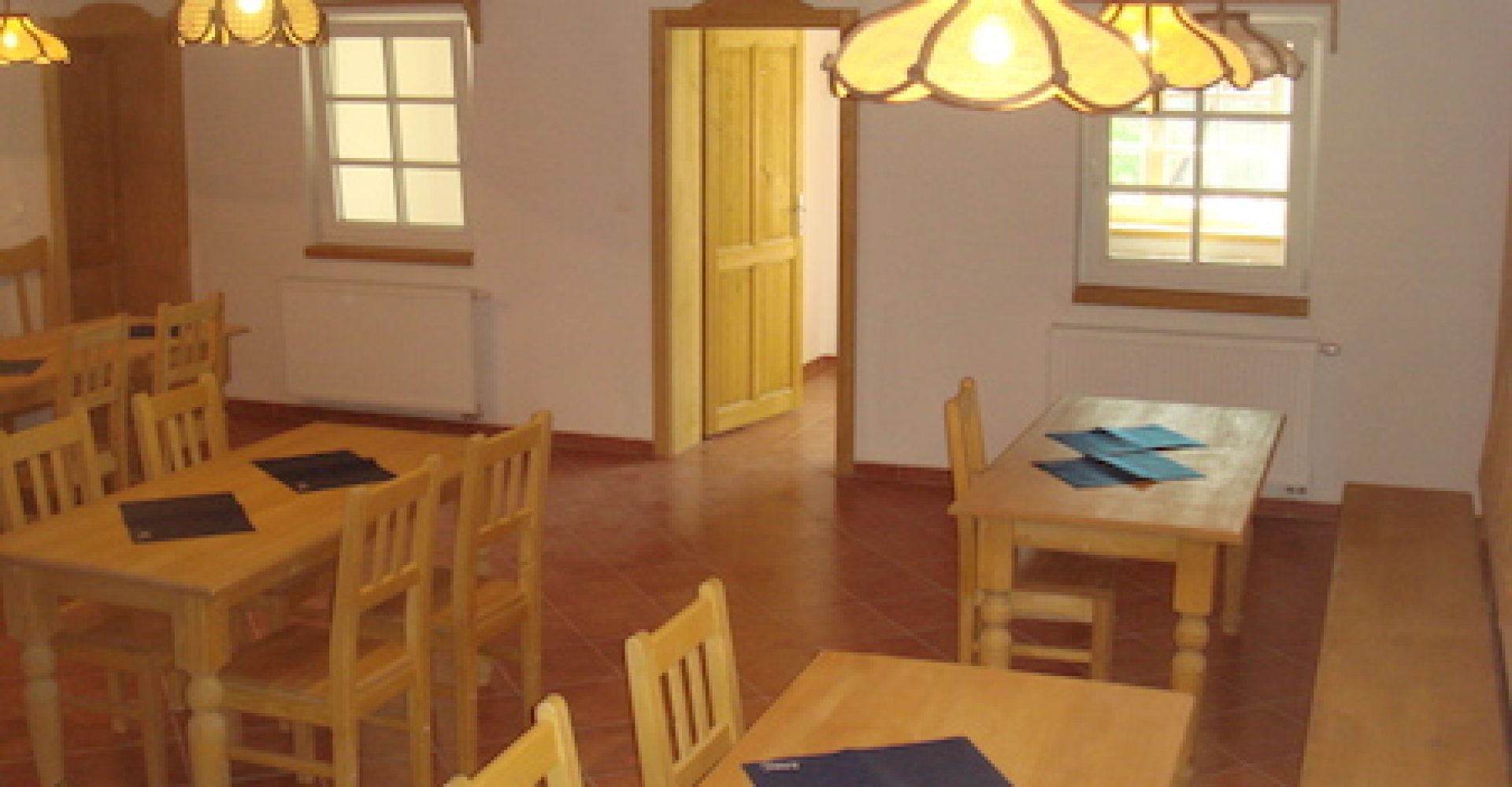 B03_spolecenska_medium_2